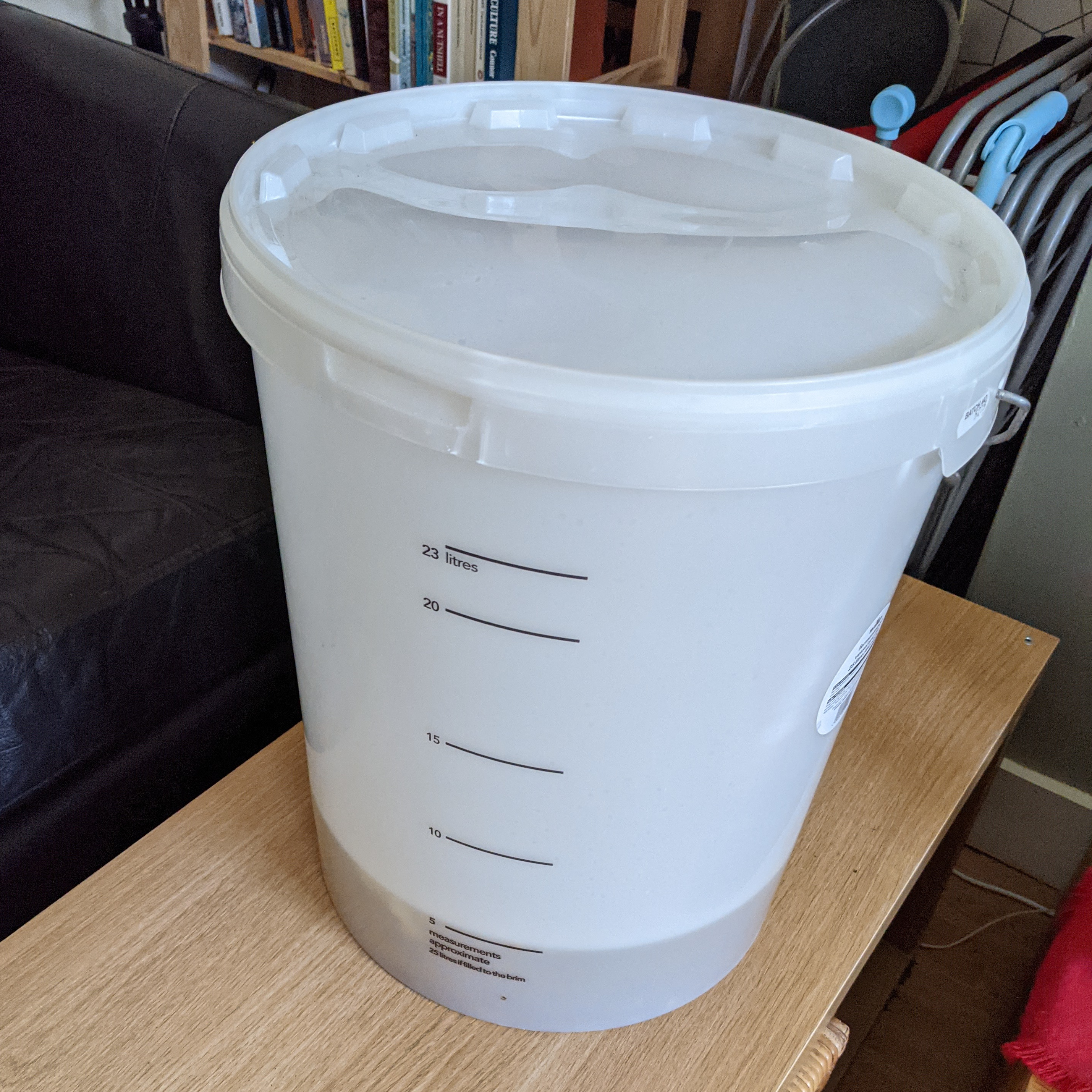 Aerobic ferment bucket